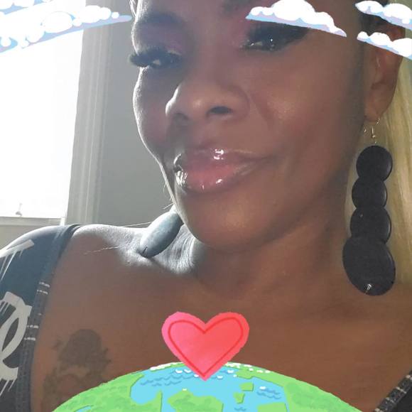 Meet your Posher, Yanna - Picture 1 of 1